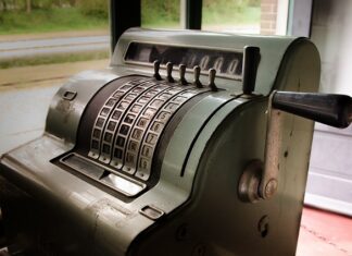 Jak sprawdzić wyciek płynu hamulcowego?